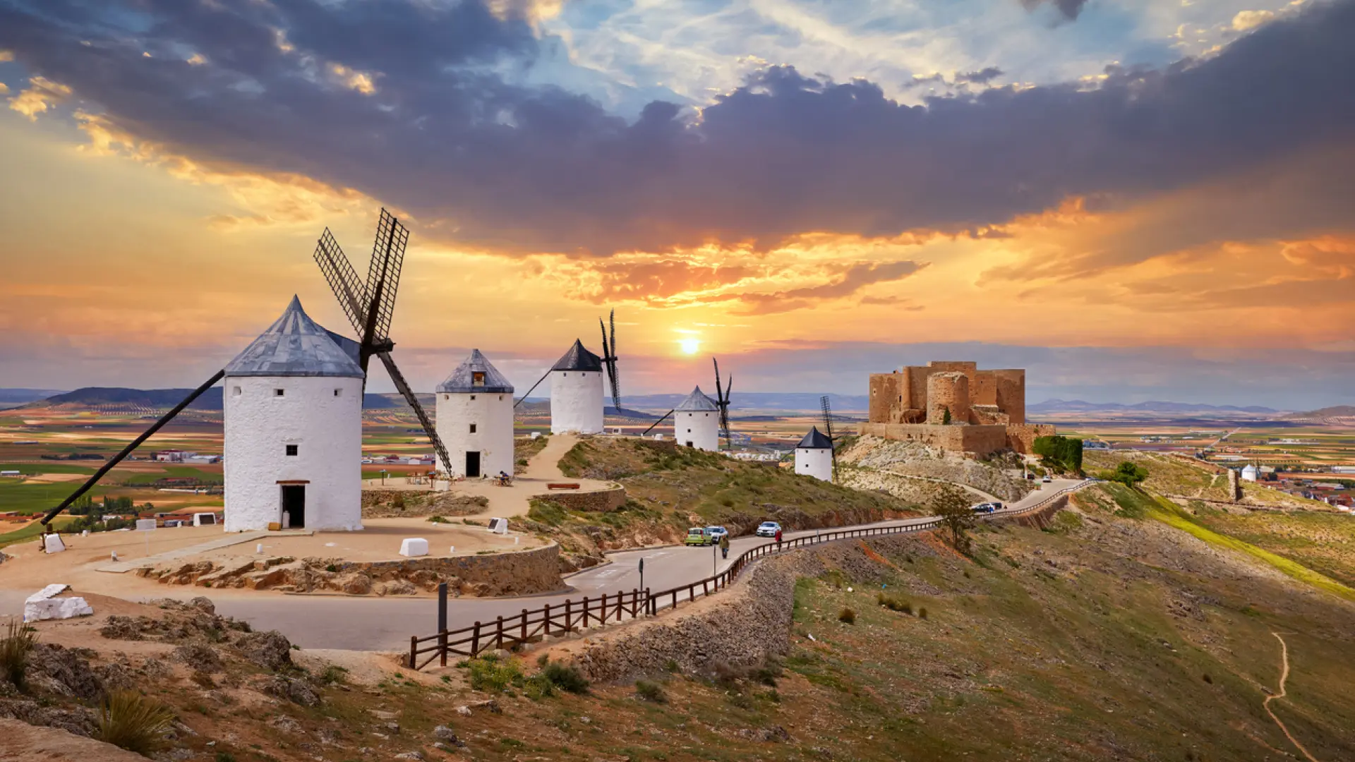 descubre el encanto de los 12 molinos de consuegra patrimonio de la mancha