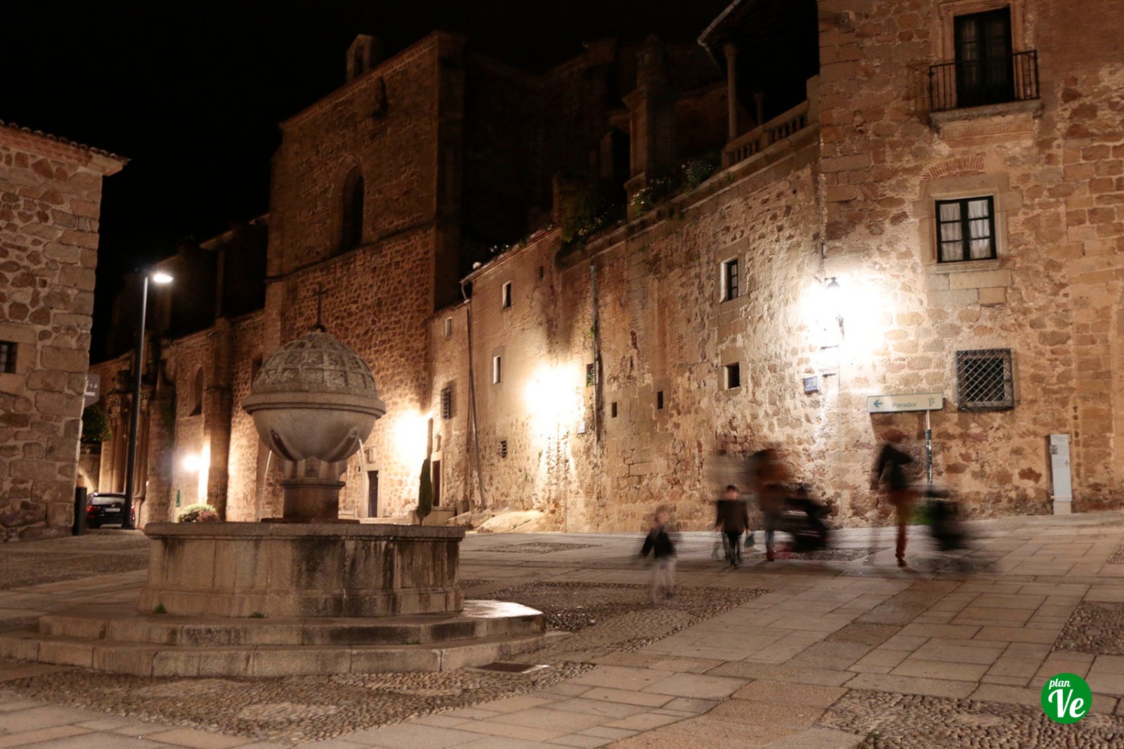 descubre el encanto de plasencia ciudad de pasion y alegria en el corazon de