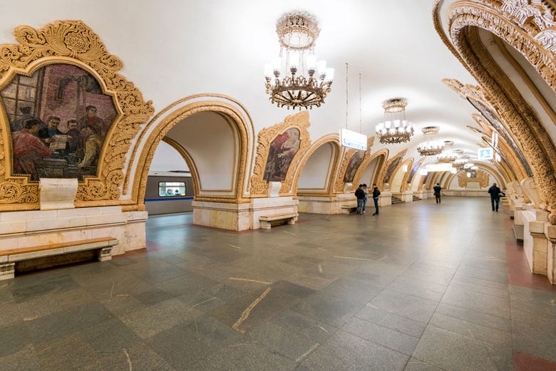 descubre el metro de moscu guia de viaje y consejos para visitar